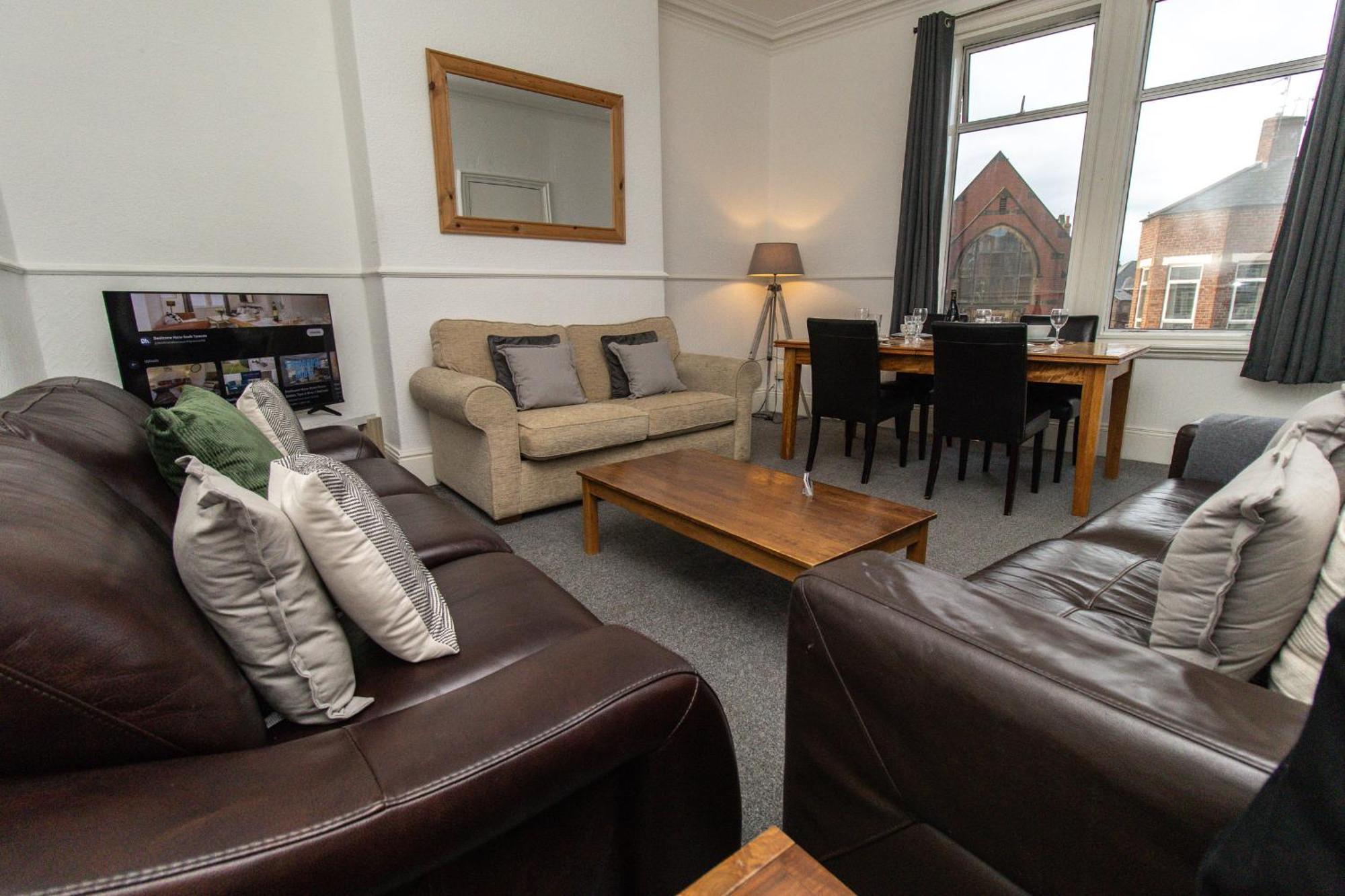 Dwellcome Home Ltd 4 King Bedroom Townhouse, Free Parking, Fast Wifi, Fully Equipped Kitchen, 15 Min Drive To Nissan, 20 Min To Newcastle Sunderland, Ideal For Long Term Contractor Etc Stays, Regular Housekeeping Option - See Our Site For Assurance South Shields Esterno foto