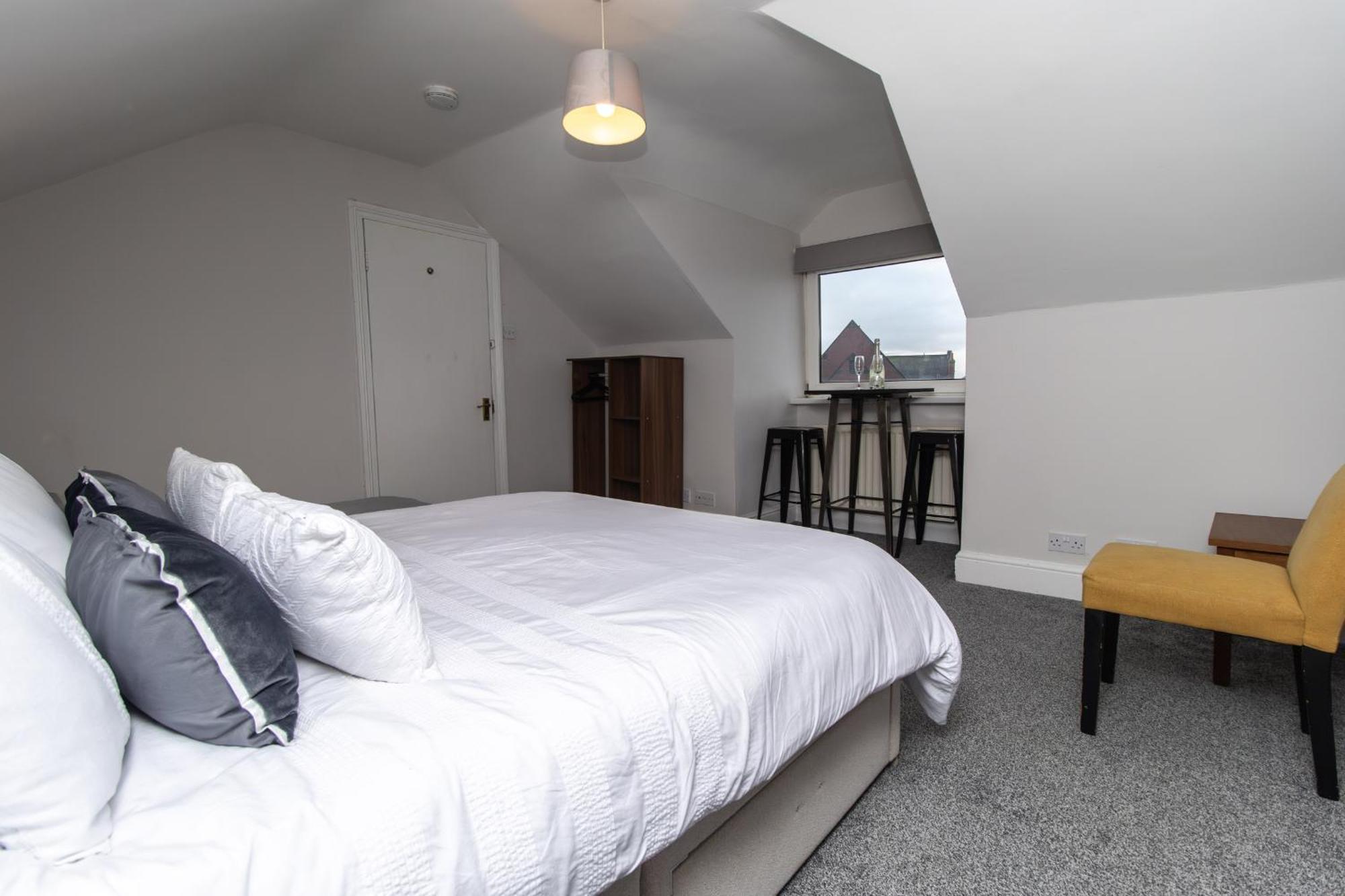 Dwellcome Home Ltd 4 King Bedroom Townhouse, Free Parking, Fast Wifi, Fully Equipped Kitchen, 15 Min Drive To Nissan, 20 Min To Newcastle Sunderland, Ideal For Long Term Contractor Etc Stays, Regular Housekeeping Option - See Our Site For Assurance South Shields Esterno foto