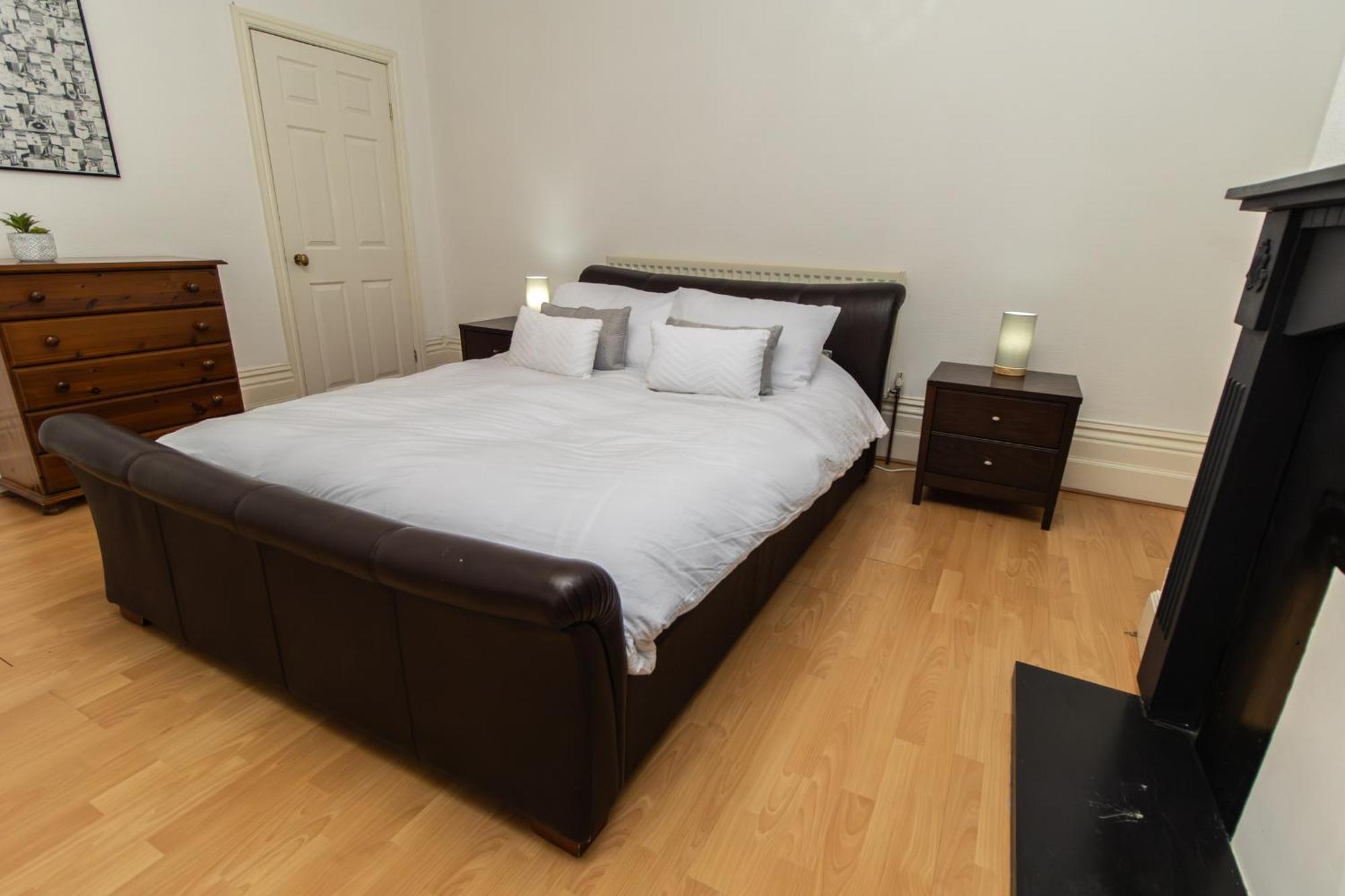 Dwellcome Home Ltd 4 King Bedroom Townhouse, Free Parking, Fast Wifi, Fully Equipped Kitchen, 15 Min Drive To Nissan, 20 Min To Newcastle Sunderland, Ideal For Long Term Contractor Etc Stays, Regular Housekeeping Option - See Our Site For Assurance South Shields Esterno foto